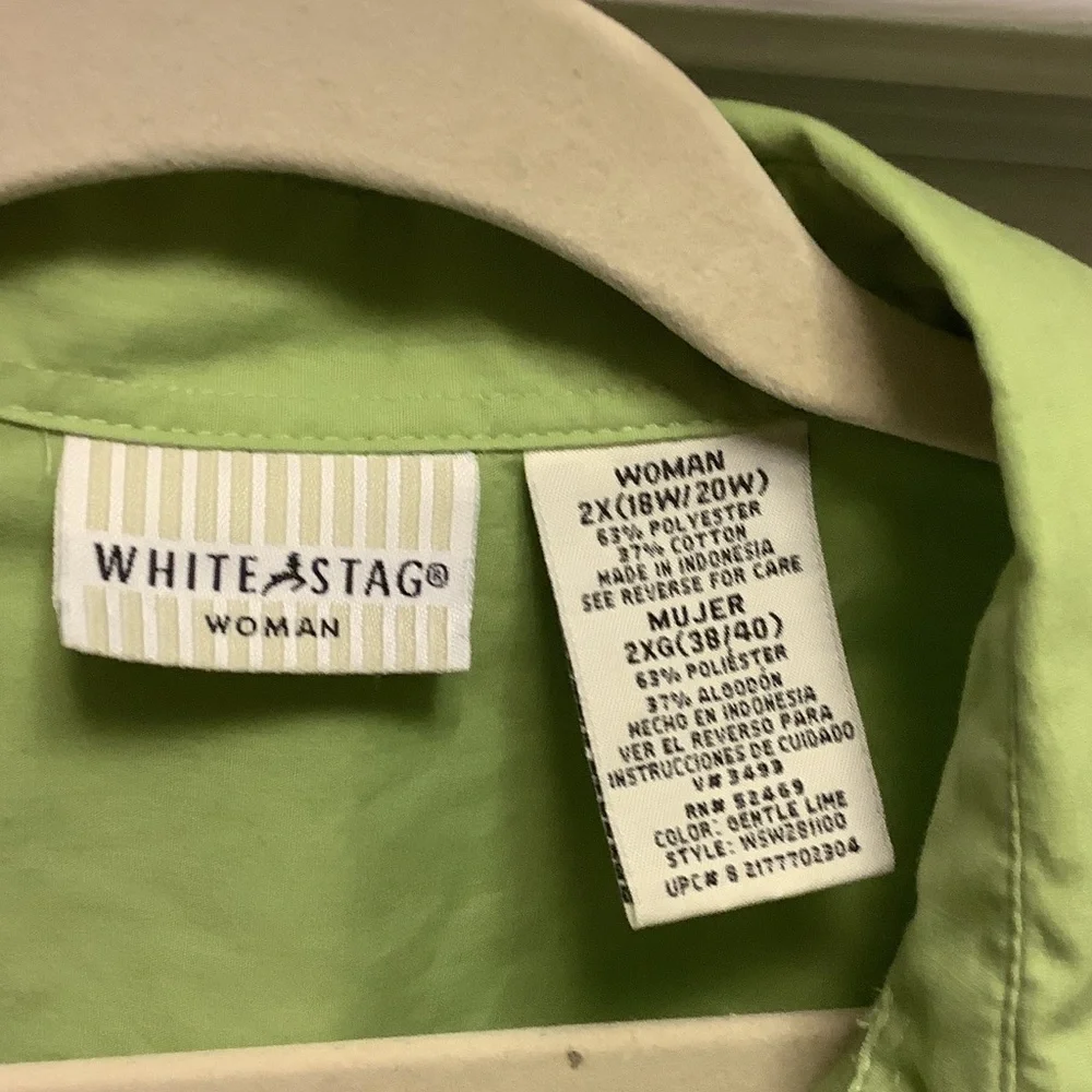 White Stag Light Green Sleeveless Blouse - Picture 2 of 3